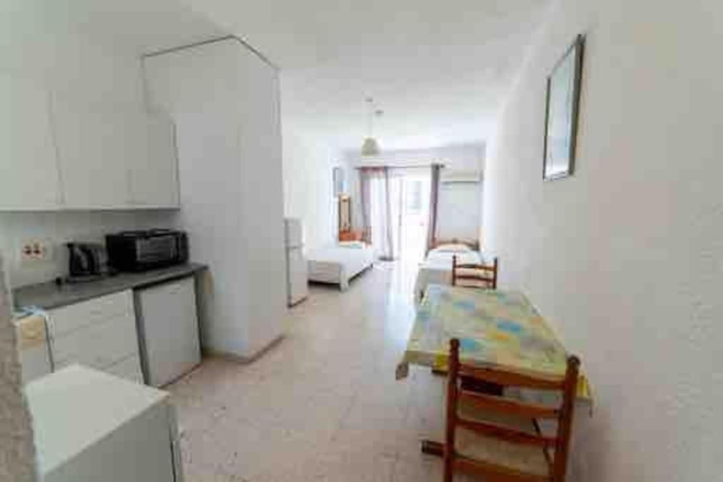 Dream Studio270M From The Beach Paphos Luaran gambar